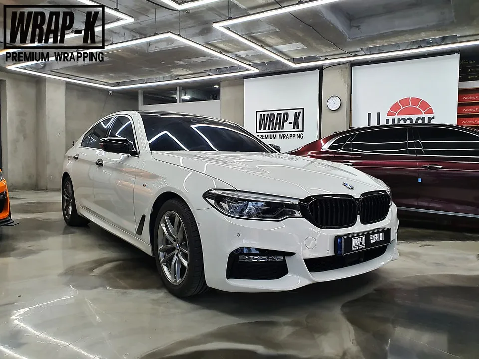 BMW 5 Series G30 PPF施工事例｜ヘッドライト・テールライト保護 施工写真 2-1