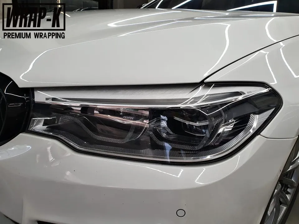 BMW 5 Series G30 PPF施工事例｜ヘッドライト・テールライト保護 施工写真 1-2