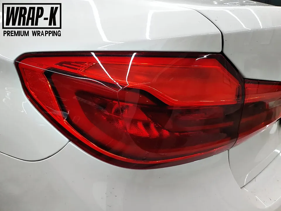 BMW 5 Series G30 PPF施工事例｜ヘッドライト・テールライト保護 施工写真 1-3