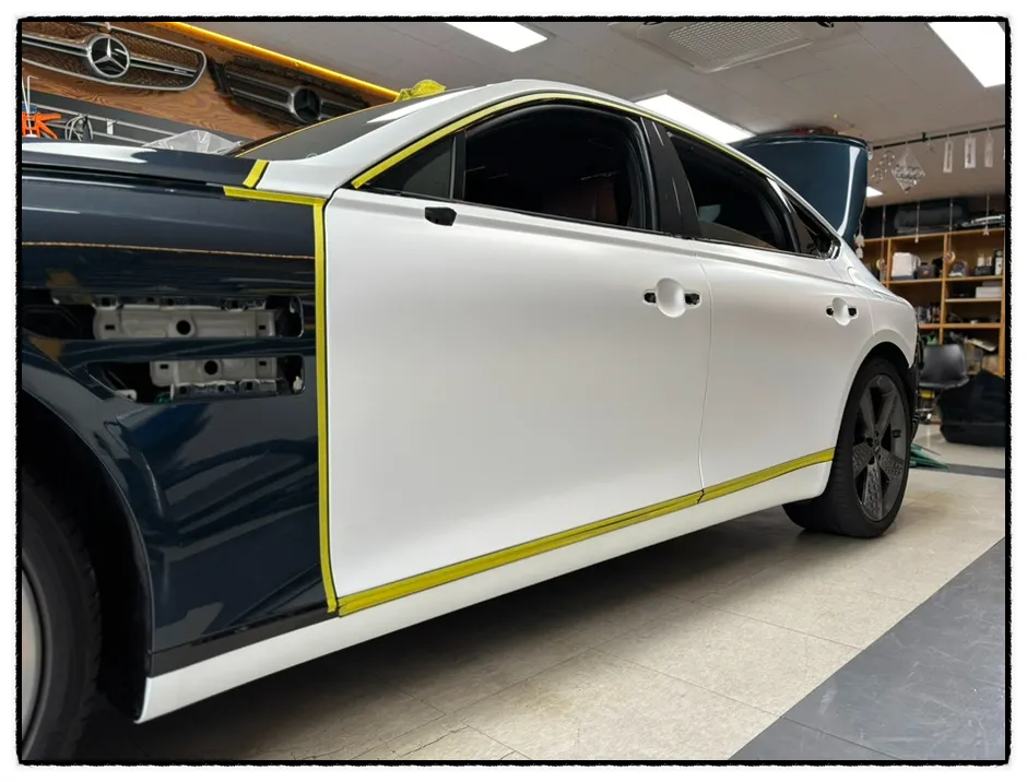 Genesis G80のカーラッピング事例｜費用目安・仕上がり 施工写真 1-3