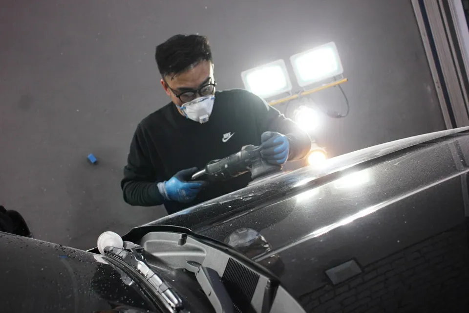 Kia Mohaveのガラスコーティング事例|費用目安と仕上がり 施工写真 1-3