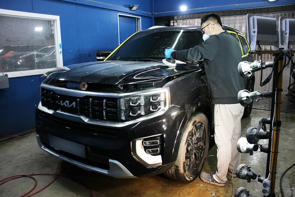 Kia Mohaveのガラスコーティング事例|費用目安と仕上がり 施工写真 3-3