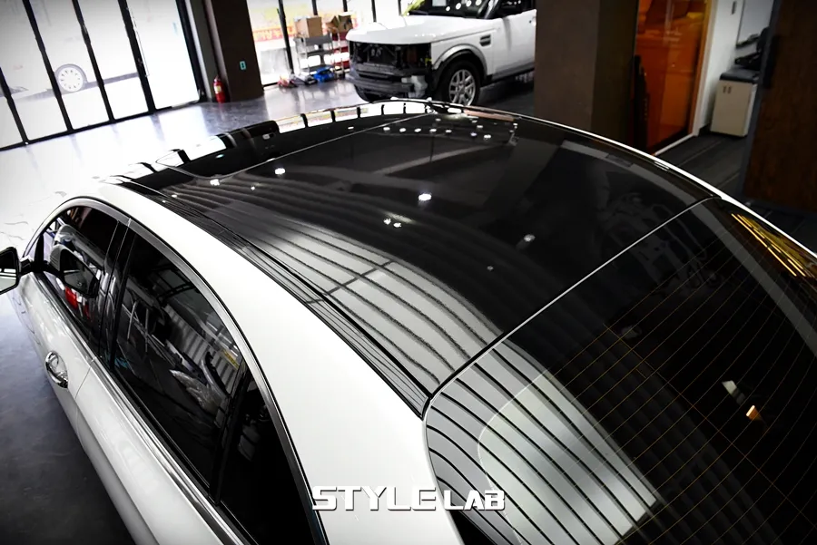 Mercedes-Benz E300のカーラッピング事例|費用目安・仕上がり 施工写真 3-1