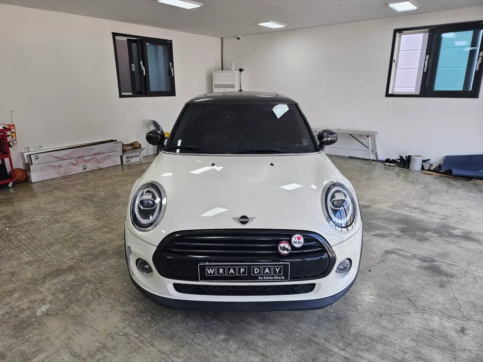 MINI MINI vinyl wrap - MINI Vinyl Wrap Removal Review — Restored to Original Color photo 7