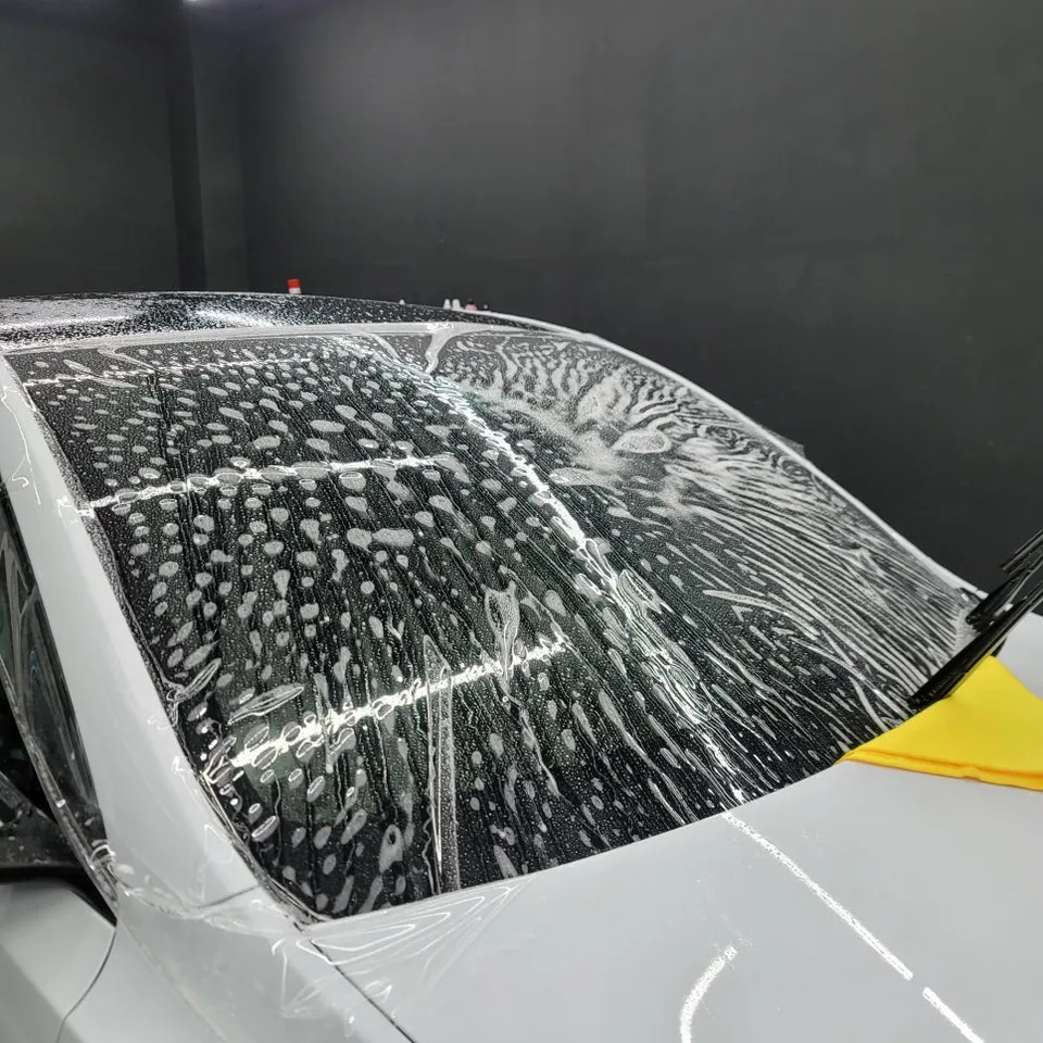 Tesla Model YのPPF施工事例|費用目安と仕上がり 施工写真 1-3