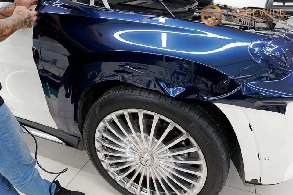 Mercedes-Benz Maybach vinyl wrap - Mercedes-Benz Maybach Vinyl Wrap Review: Two-Tone Luxury photo 4