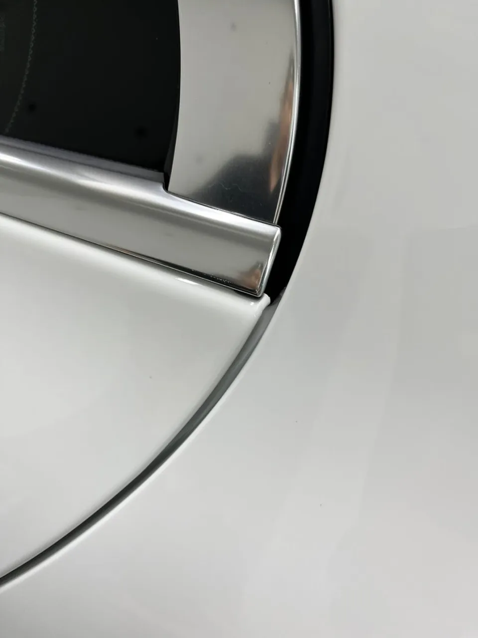Mercedes-Benz Eクラス W213 PPF施工事例｜費用目安・仕上がり 施工写真 1-3