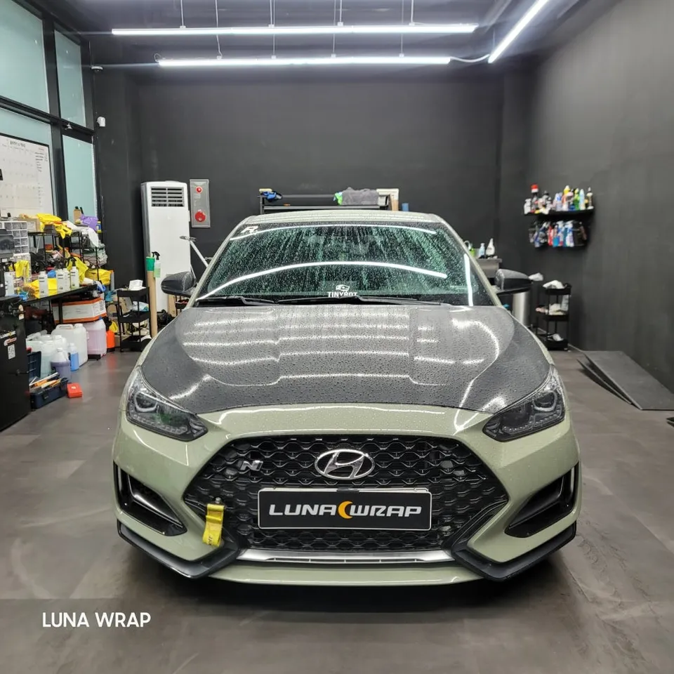 Hyundai Veloster Nのカーラッピング事例｜ミッドナイトパープル 施工写真 1-1