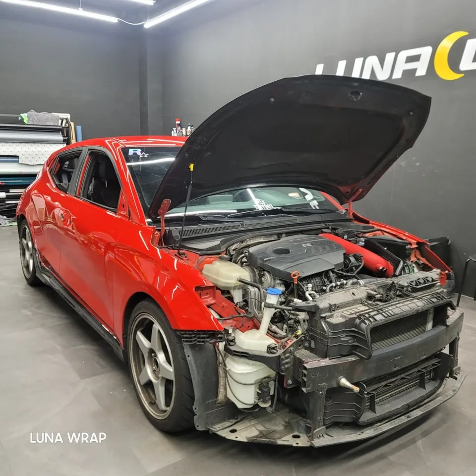 Hyundai Veloster Nのカーラッピング事例｜ミッドナイトパープル 施工写真 2-2