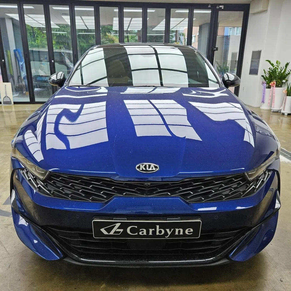 Kia K5のサイドミラーラッピング事例|費用目安・仕上がり 施工写真 1-2