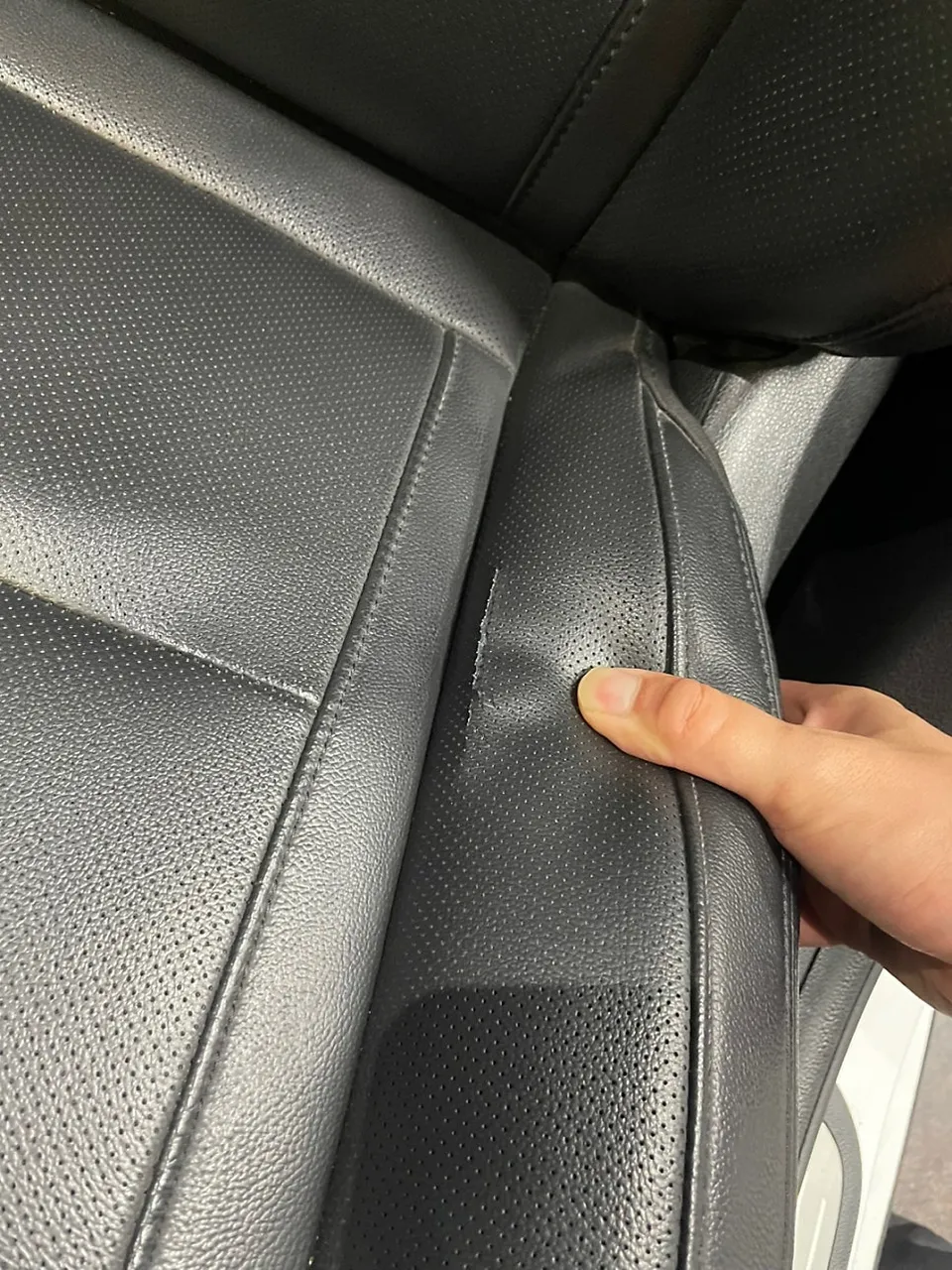 Hyundai Azera seat ventilation installation result