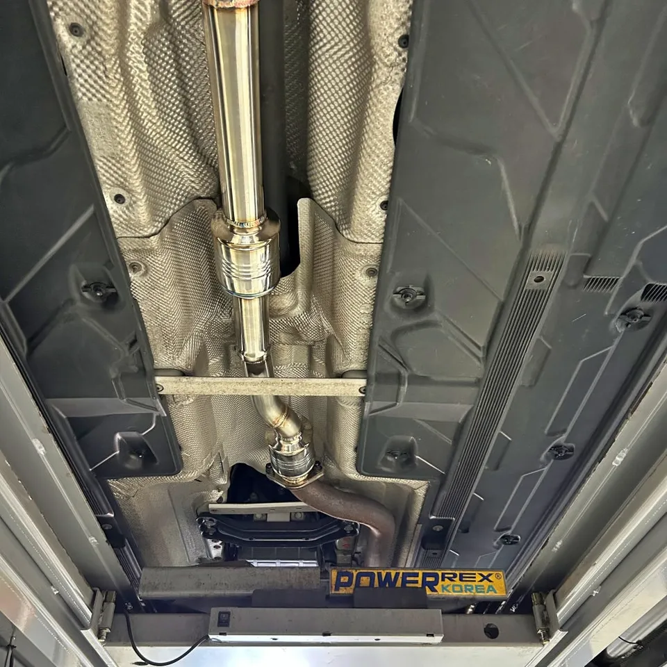 Mercedes-Benz E200 exhaust upgrade - Mercedes-Benz E200 Exhaust Sound Tuning Review photo 3