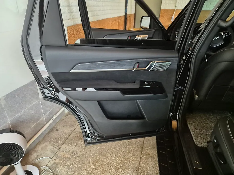 Kia Mohave ambient lighting - Kia Mohave Ambient Lighting Review: Subtle Mood Upgrade photo 4