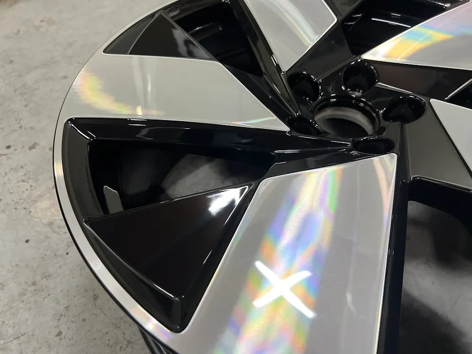 Volvo C40 Rechargeのホイールリペア・塗装事例 施工写真 3-2