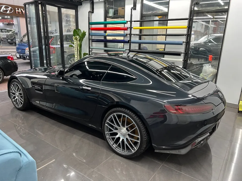 Mercedes-Benz AMG GTS vinyl wrap - Mercedes-Benz AMG GTS Vinyl Wrap Review: Satin Silver Metallic photo 3