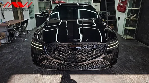 Genesis G80のカーラッピング事例｜費用目安・仕上がり 施工写真 1-3