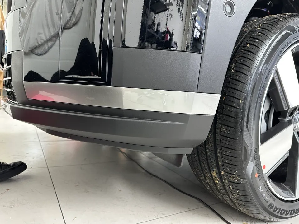 Hyundai Santa Fe MX5のカーラッピング事例|費用目安・仕上がり 施工写真 2-3