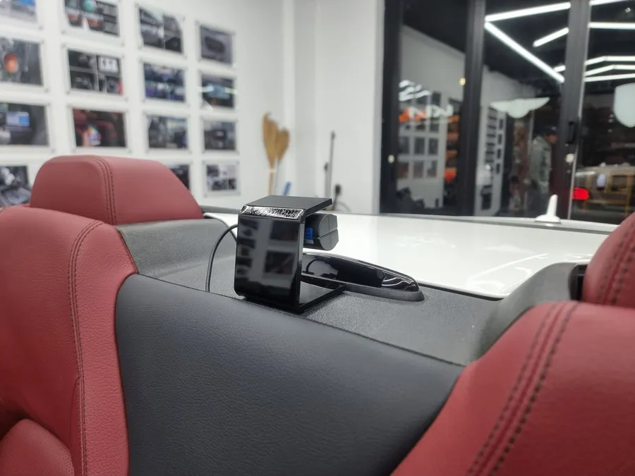 Mercedes-Benz E-Class W212 dash cam - Mercedes-Benz E-Class W212 Dash Cam Installation Review photo 4