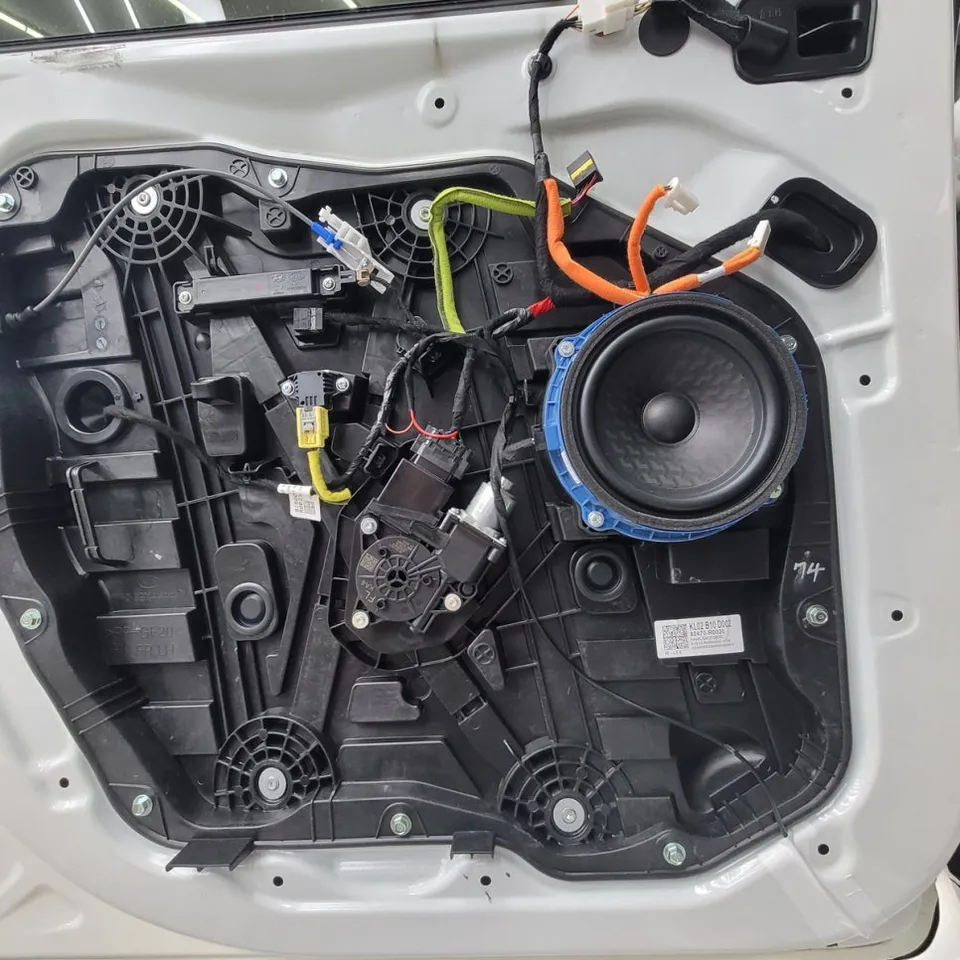 Kia Carnival KA4 ambient lighting - Kia Carnival KA4 Ambient Lighting Review: Safety Upgrade photo 5