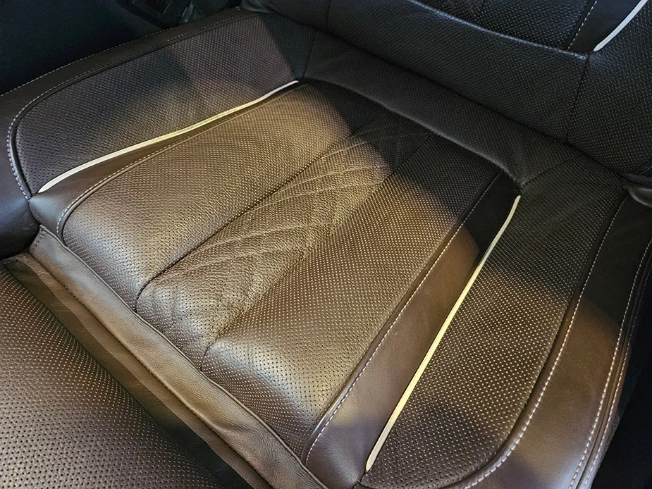 BMW 5 Series G30 interior customization - BMW 5 Series G30 Seat Restoration Review — Restored Comfort photo 7