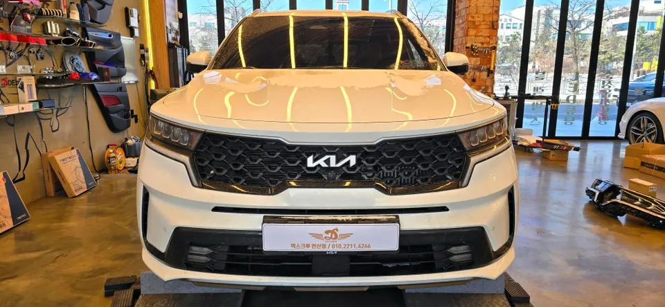 Kia Sorento MQ4 lighting upgrade installation result