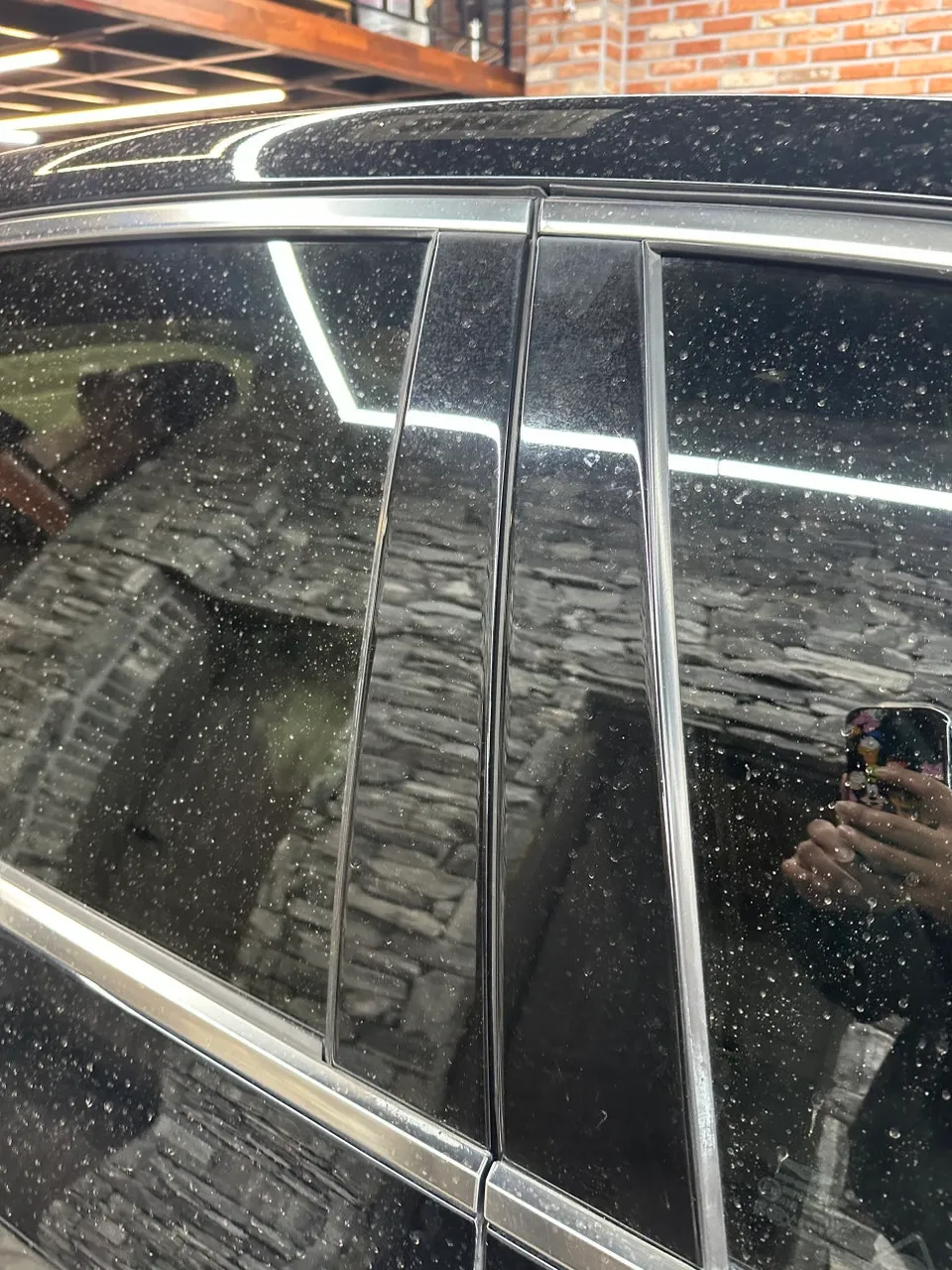 Genesis G80のカーフィルム施工事例|経年劣化を解消 施工写真 3-3