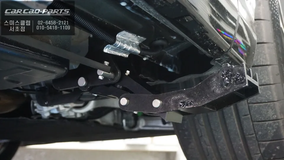 Audi Q8 body kit - Audi Q8 Body Kit Installation Review photo 4