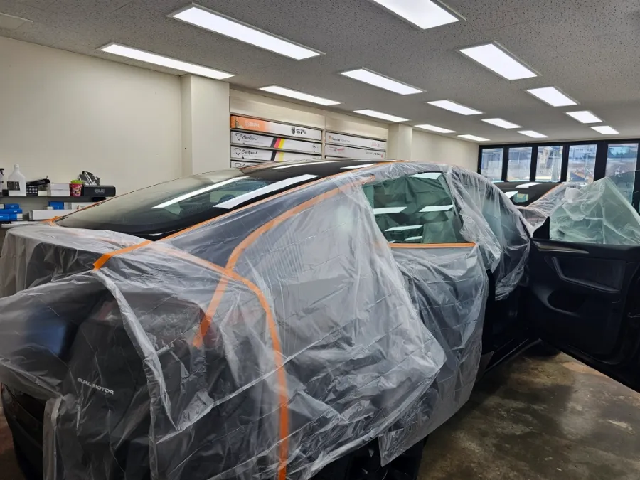 Tesla Model Yのカーフィルム施工事例｜費用目安・仕上がり 施工写真 2-3