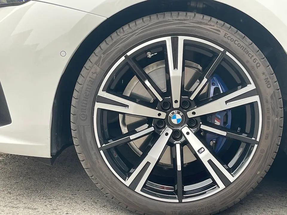 BMW 530i G60, iX60, 750i G70 wheel repair - BMW 530i/iX60/750i Wheel Repair & Painting Review photo 4