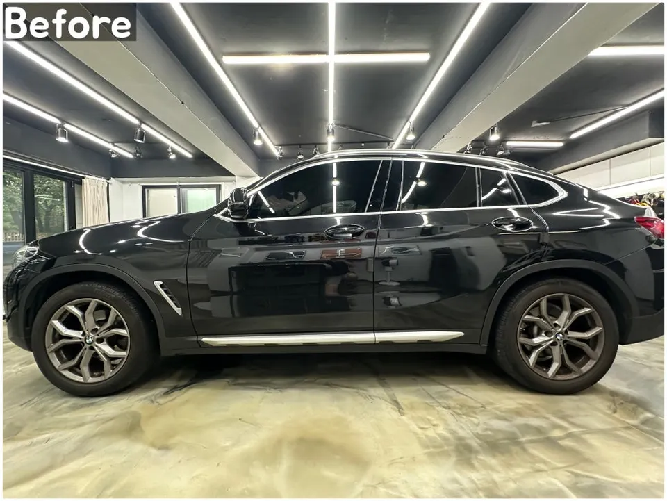BMW X4 G02のカーラッピング事例：オールブラックで引き締まったSUV 施工写真 2-3