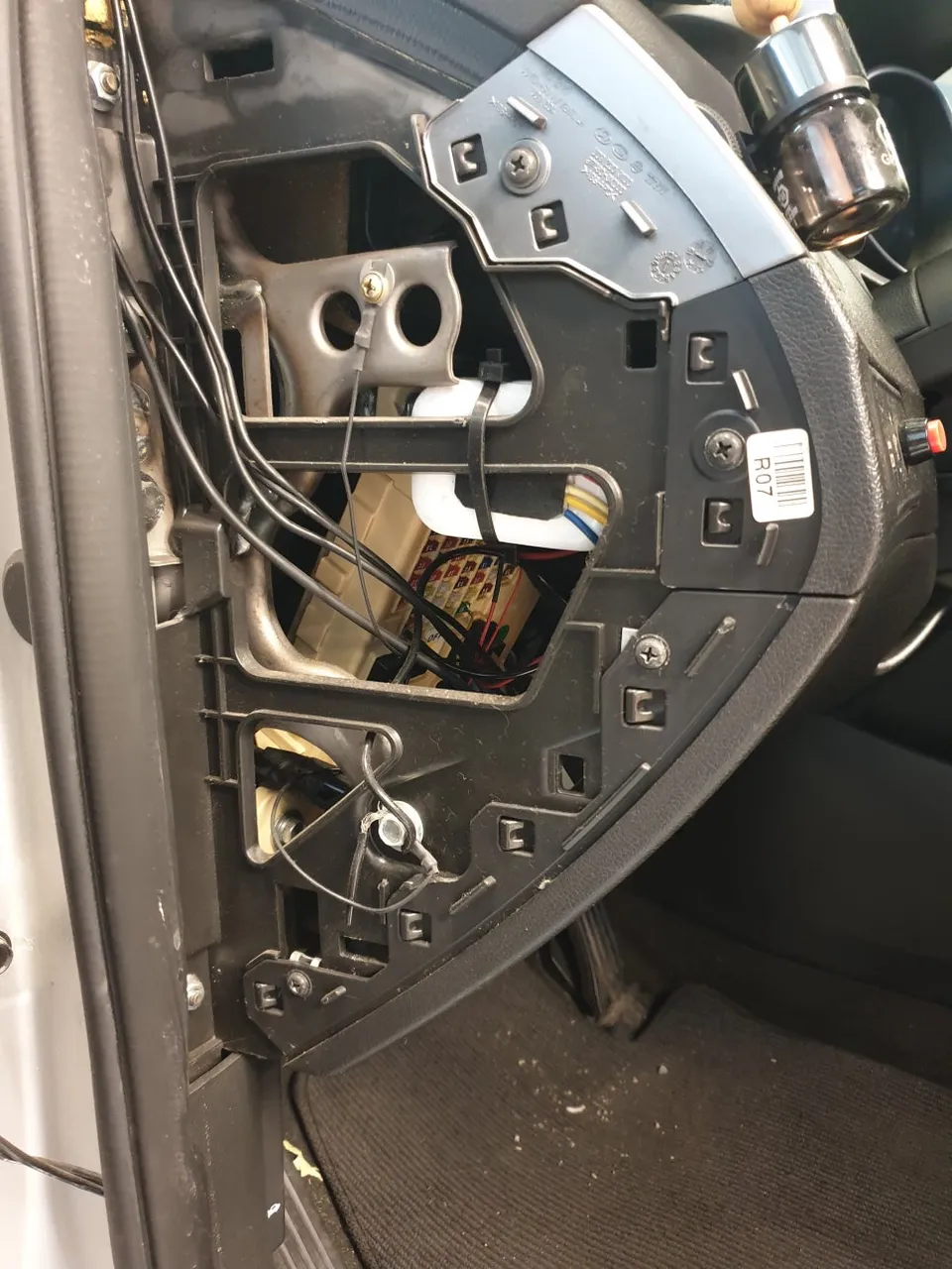 Hyundai Elantra MD dash cam - Hyundai Elantra MD Dash Cam Installation Review photo 5