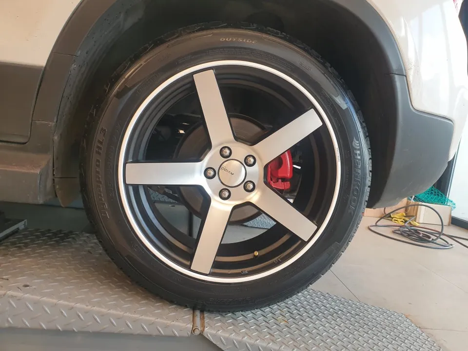 Chevrolet Traxのホイールリペア・塗装事例 施工写真 1-2