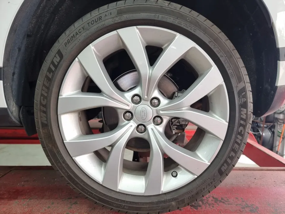 Land Rover Evoque wheel repair - Land Rover Evoque Wheel Repair & Painting Review photo 3
