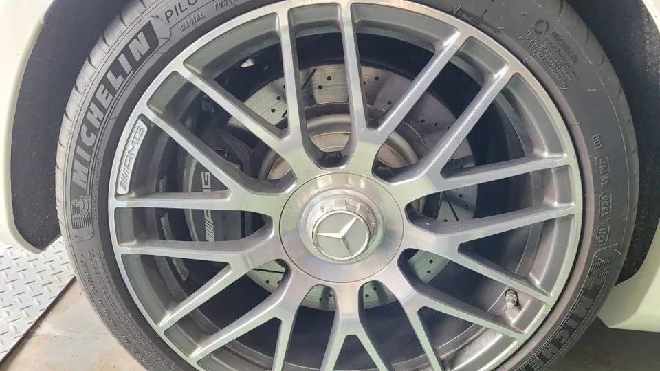 Mercedes-Benz C63 AMG wheel repair - Mercedes-Benz C63 AMG Wheel Repair Installation Review — Cost photo 3