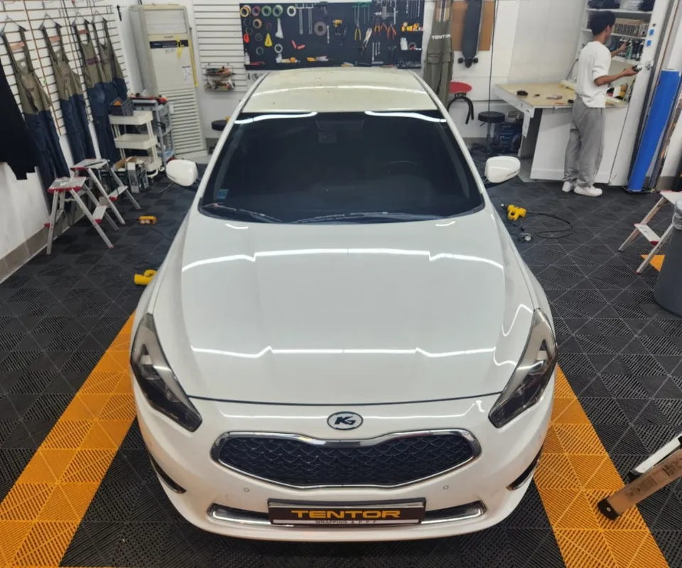 Kia K7のカーラッピング事例|費用目安・仕上がり 施工写真 1-3