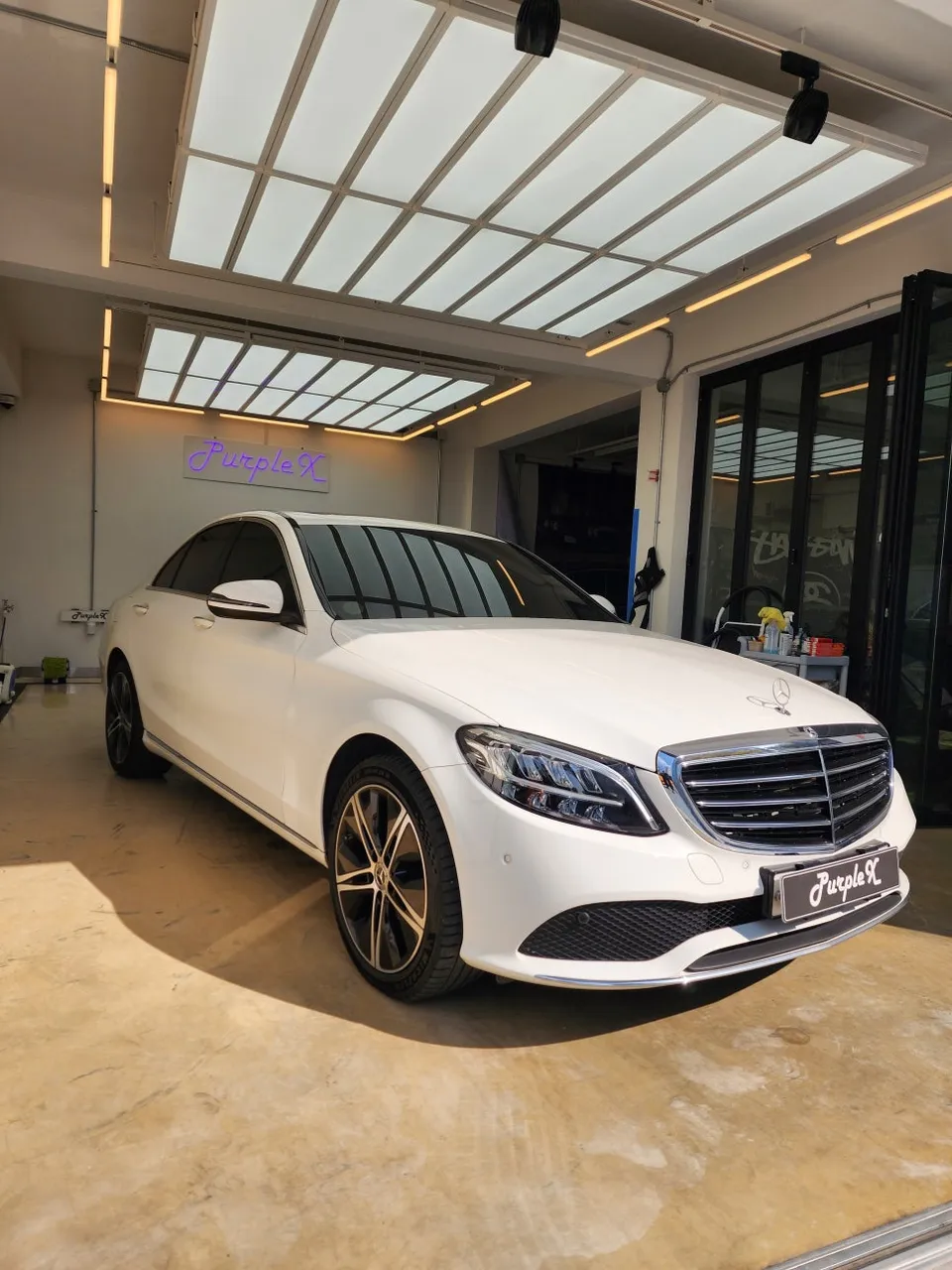Mercedes-Benz Cクラス W205 PPF施工事例｜費用目安・仕上がり 施工写真 1-2