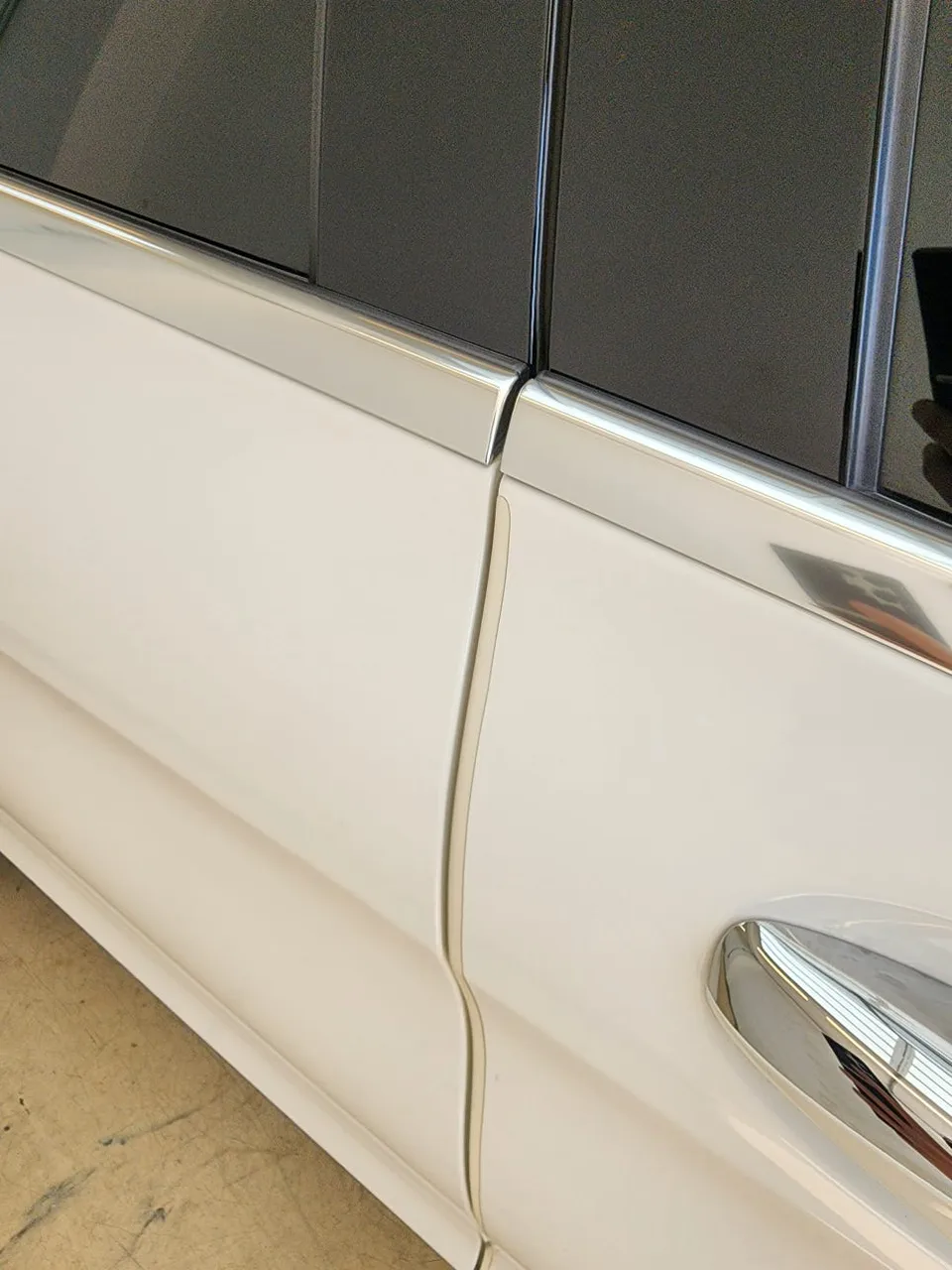 Mercedes-Benz Cクラス W205 PPF施工事例｜費用目安・仕上がり 施工写真 1-3