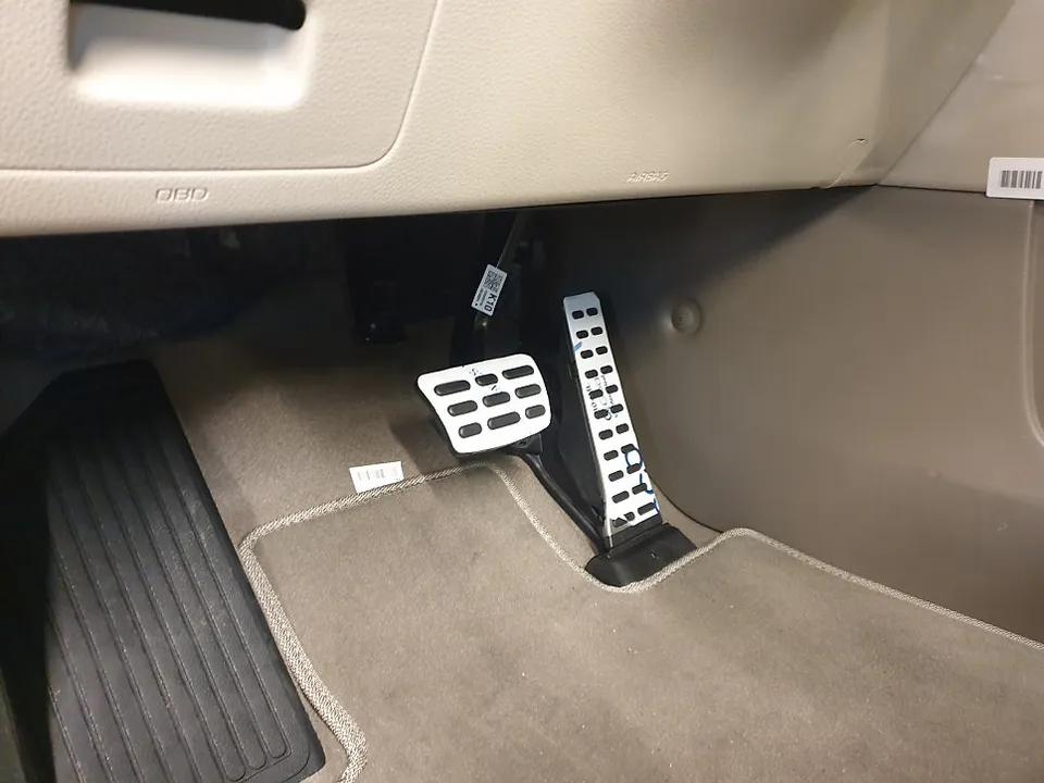 Kia Carnival 4th Gen lighting upgrade - Kia Carnival 4th Gen Lighting Upgrade Review — Enhanced Safety &  photo 3