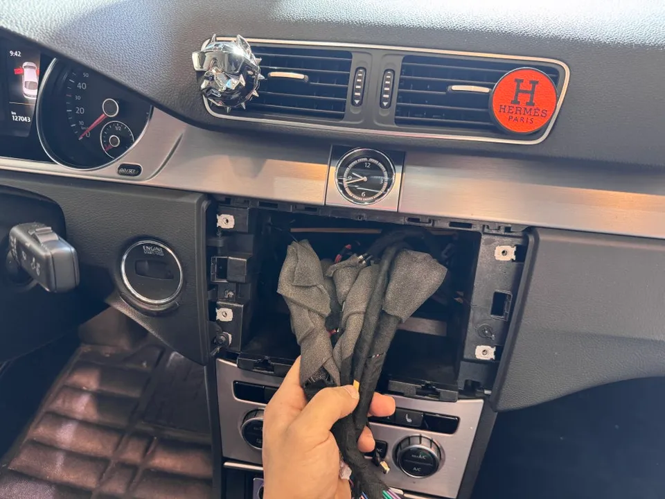 Volkswagen CC android head unit - Volkswagen CC Android Head Unit Upgrade: Seamless Integration photo 3