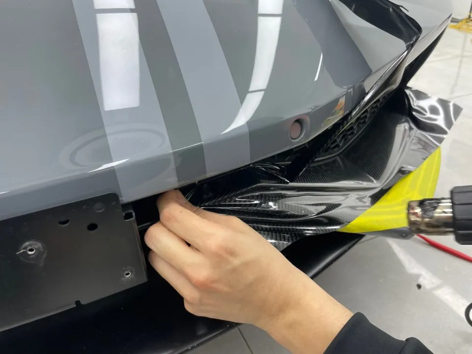 Lamborghini Huracánのカーラッピング事例|費用目安・仕上がり 施工写真 2-3