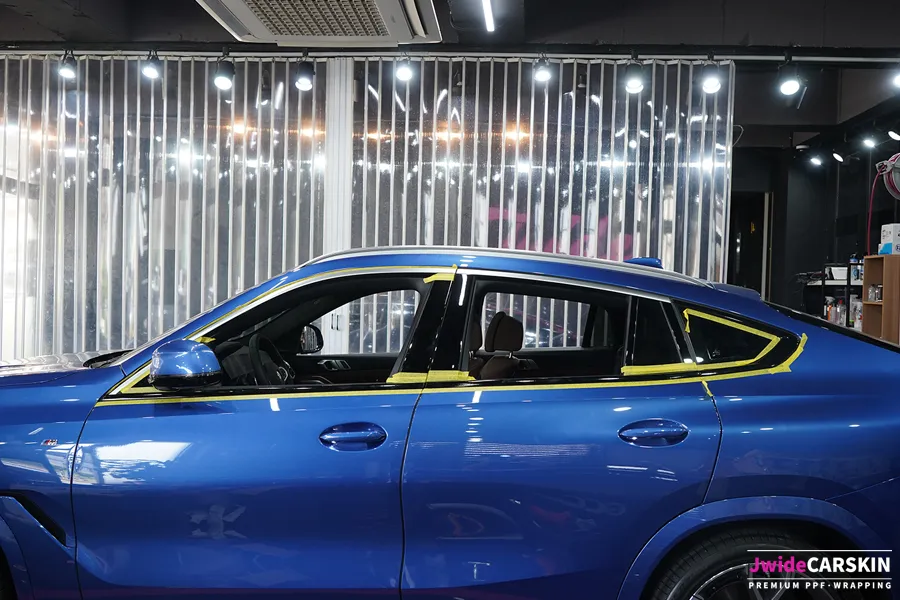 BMW X6のカーフィルム施工事例|クロームパーツの引き締め効果 施工写真 1-3