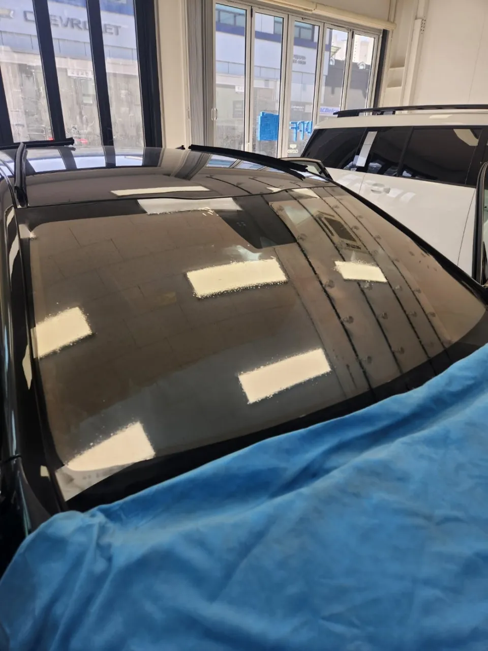 Kia K7のカーフィルム施工事例 施工写真 4