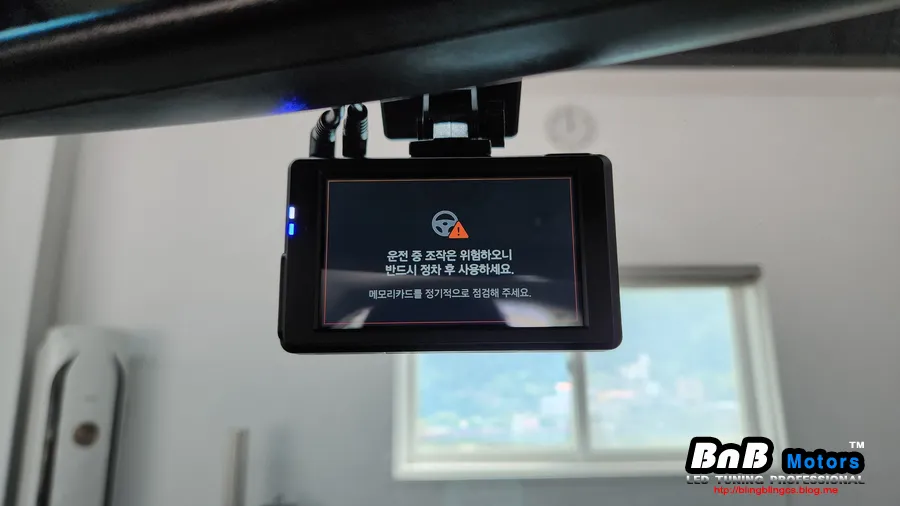 Kia Sorento 4th Genのドライブレコーダー取付事例 施工写真 4-2