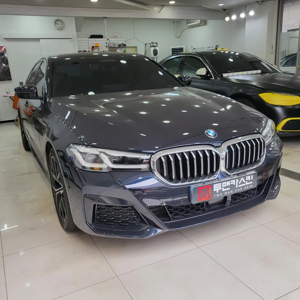 BMW 5 Series G30 vinyl wrap - BMW 5 Series G30 Vinyl Wrap Review: Cost & Results photo 3