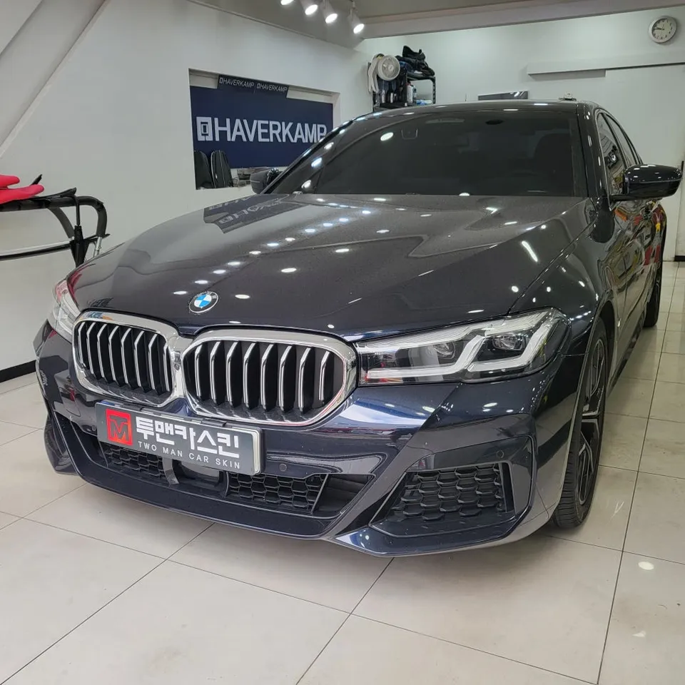 BMW 5 Series G30 vinyl wrap - BMW 5 Series G30 Vinyl Wrap Review: Cost & Results photo 4