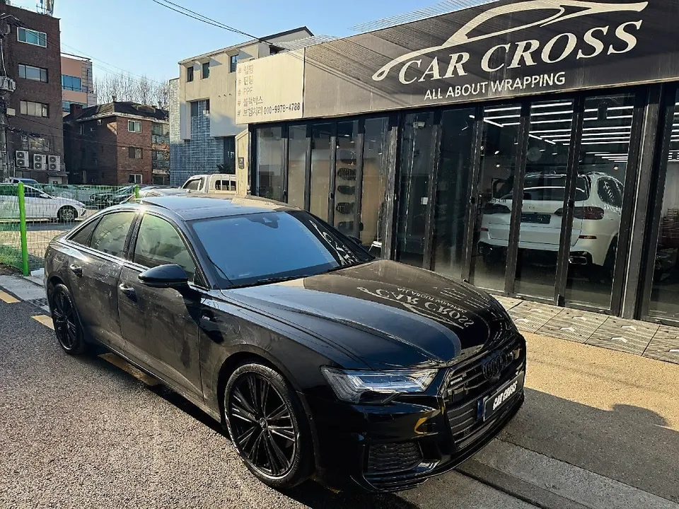 Audi A6のPPF施工事例｜内装の傷防止と高級感アップ 施工写真 2-1