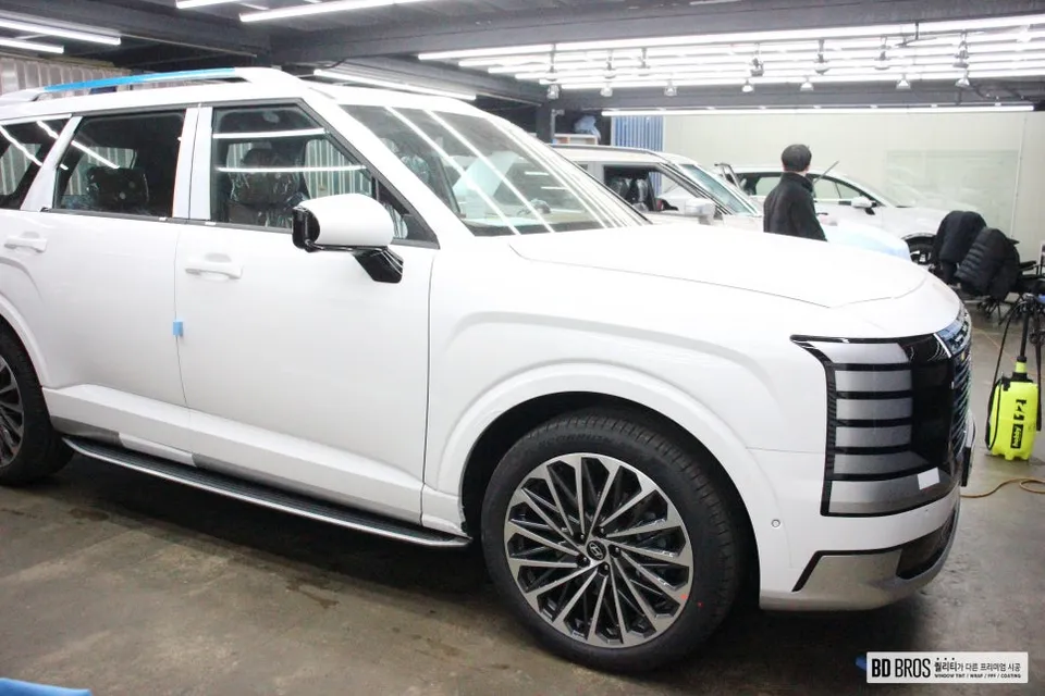 Hyundai Palisadeのカーフィルム施工事例|費用目安・仕上がり 施工写真 1-1