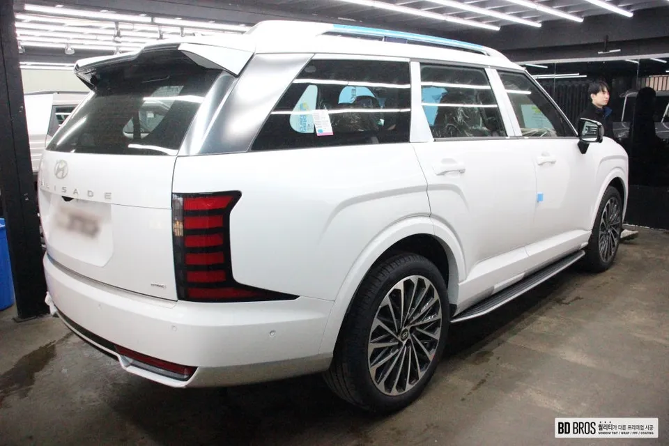 Hyundai Palisadeのカーフィルム施工事例|費用目安・仕上がり 施工写真 2-1