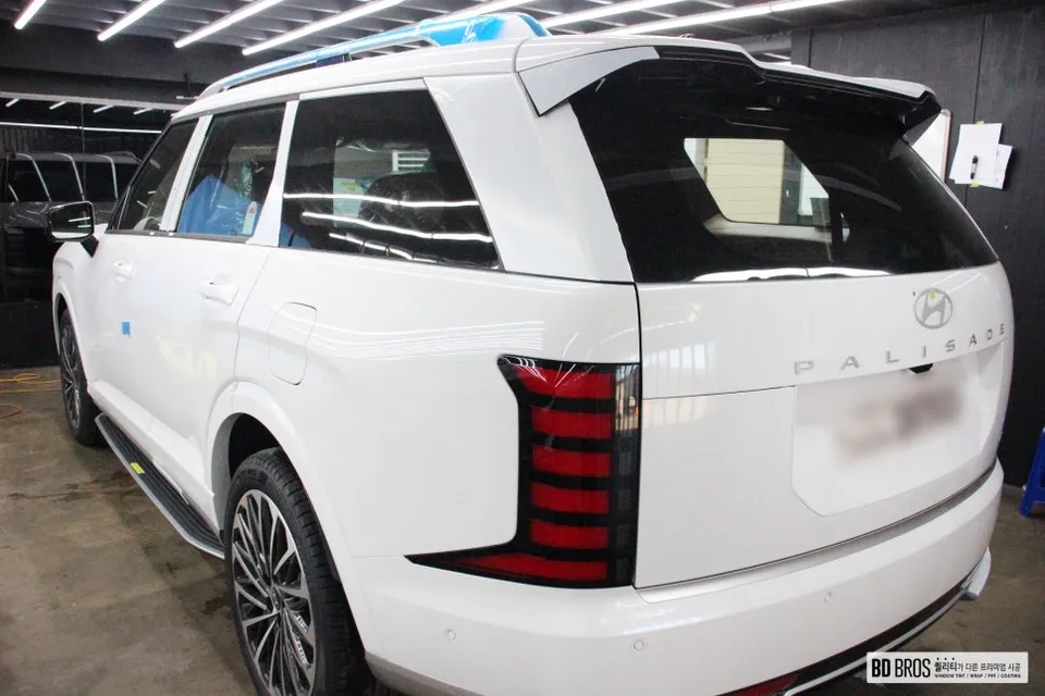Hyundai Palisadeのカーフィルム施工事例|費用目安・仕上がり 施工写真 3-1