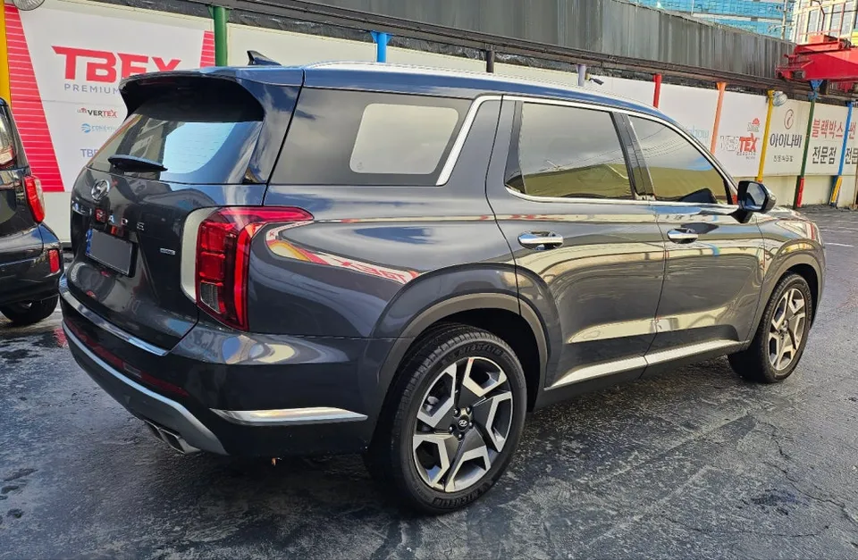 Hyundai Palisadeのカーフィルム施工事例｜費用目安・仕上がり 施工写真 1-3